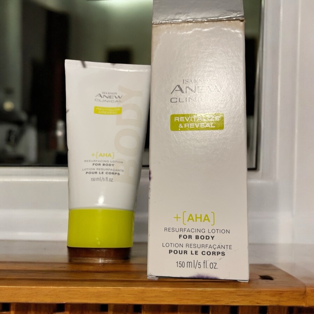 Isa Knox Avon Anew Clinical Resurfacing Lotion for Body NWT